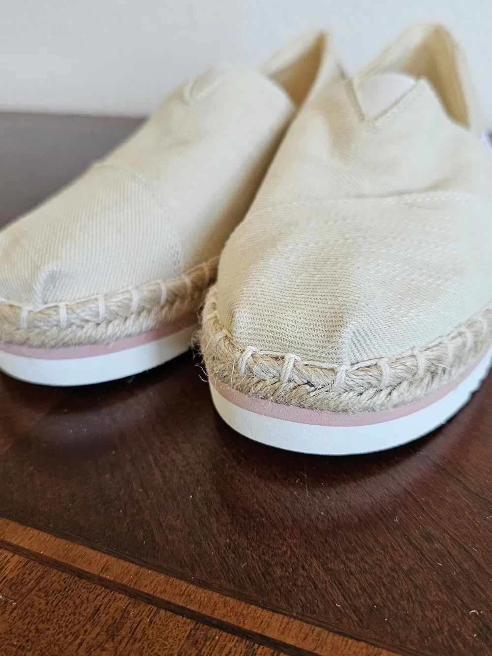 TOMS Natural Canvas Espadrille Slip-Ons Women's 9.5 NEW